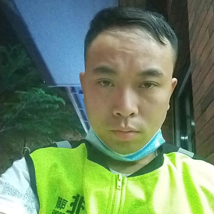 晚上不睡觉的代驾小哥