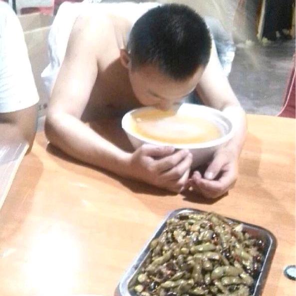 锤总（谷城廖三岁烤肉）