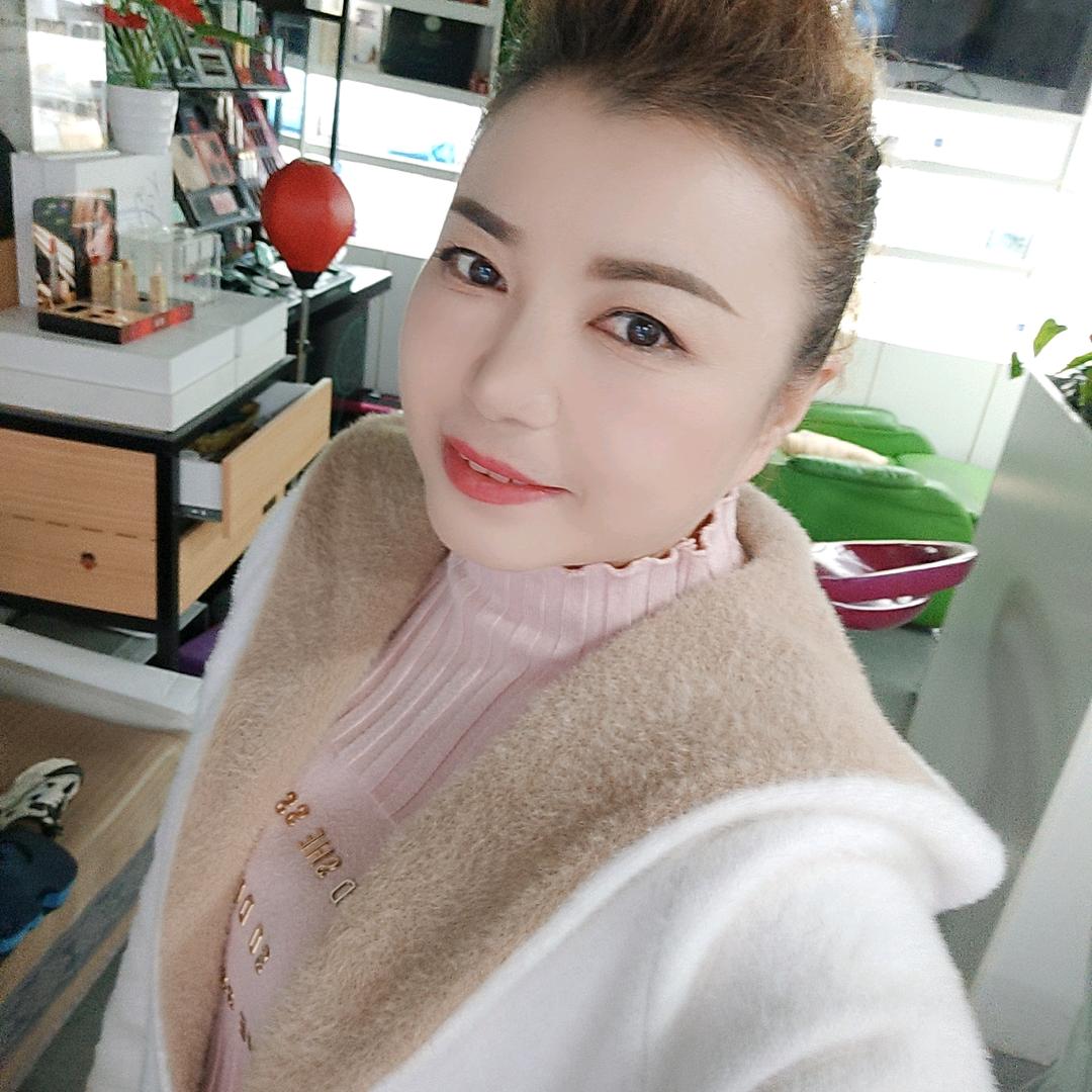 自信女人