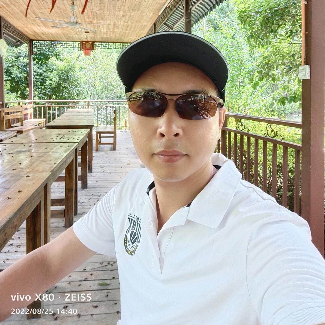 卡车司机☞ 雄哥