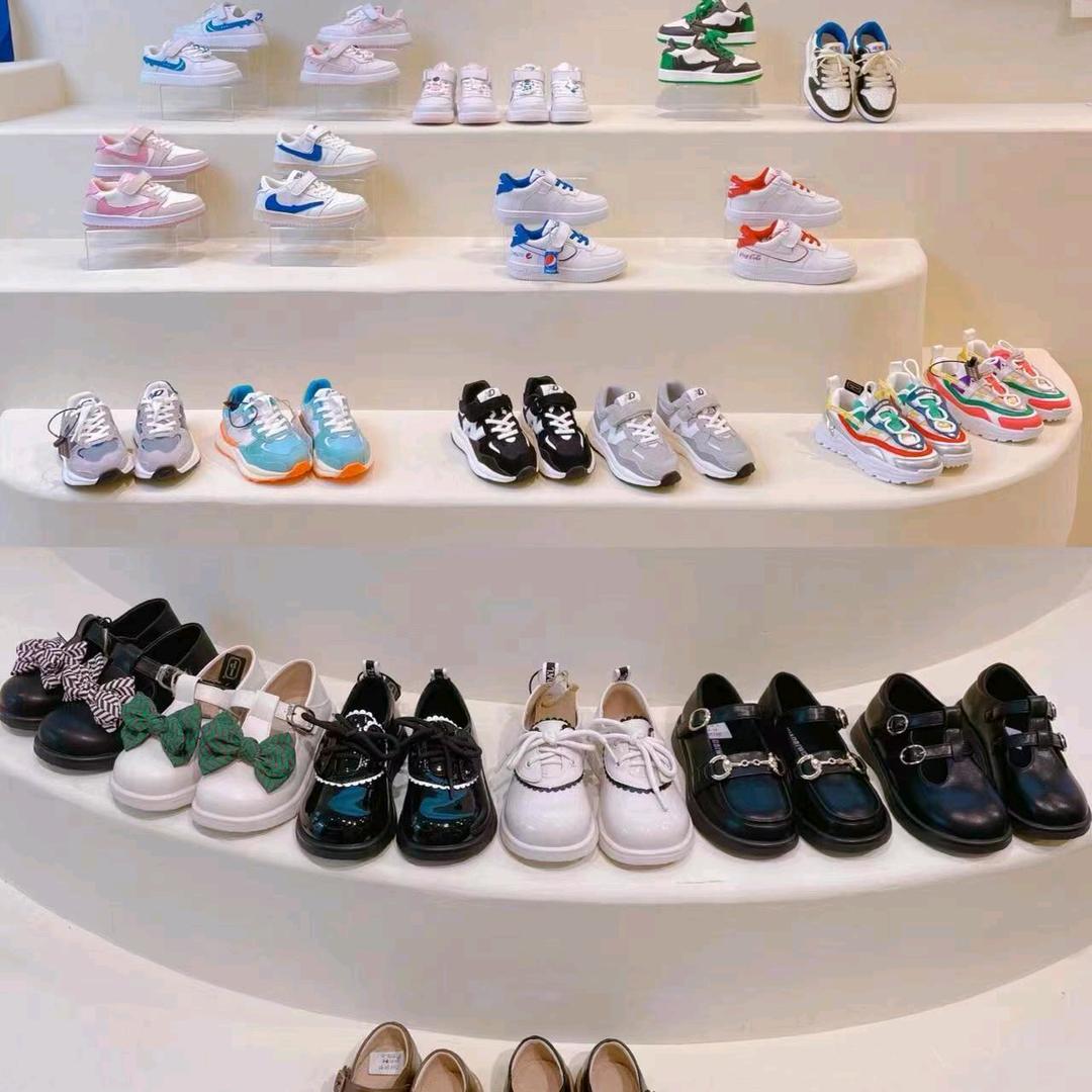 童鞋工厂折扣店（银泰店）