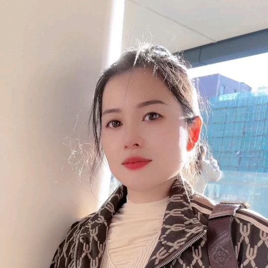 卖鸡的小姐姐