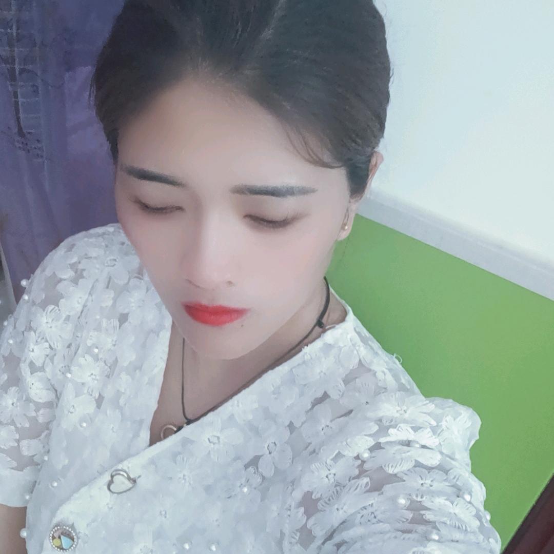 L F٩(●´৺`●)凤