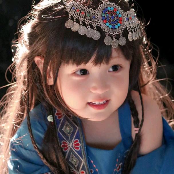 一朵小红花𓆝𓆟𓆜𓆞