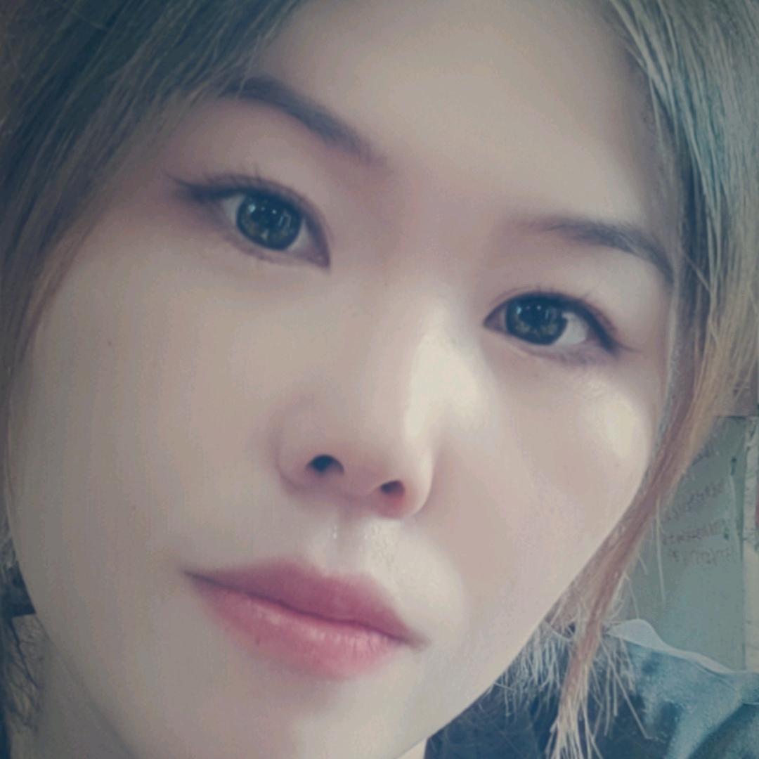 小溪莲花