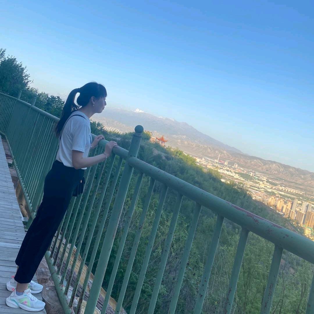 珴只是恰好路过你的世界