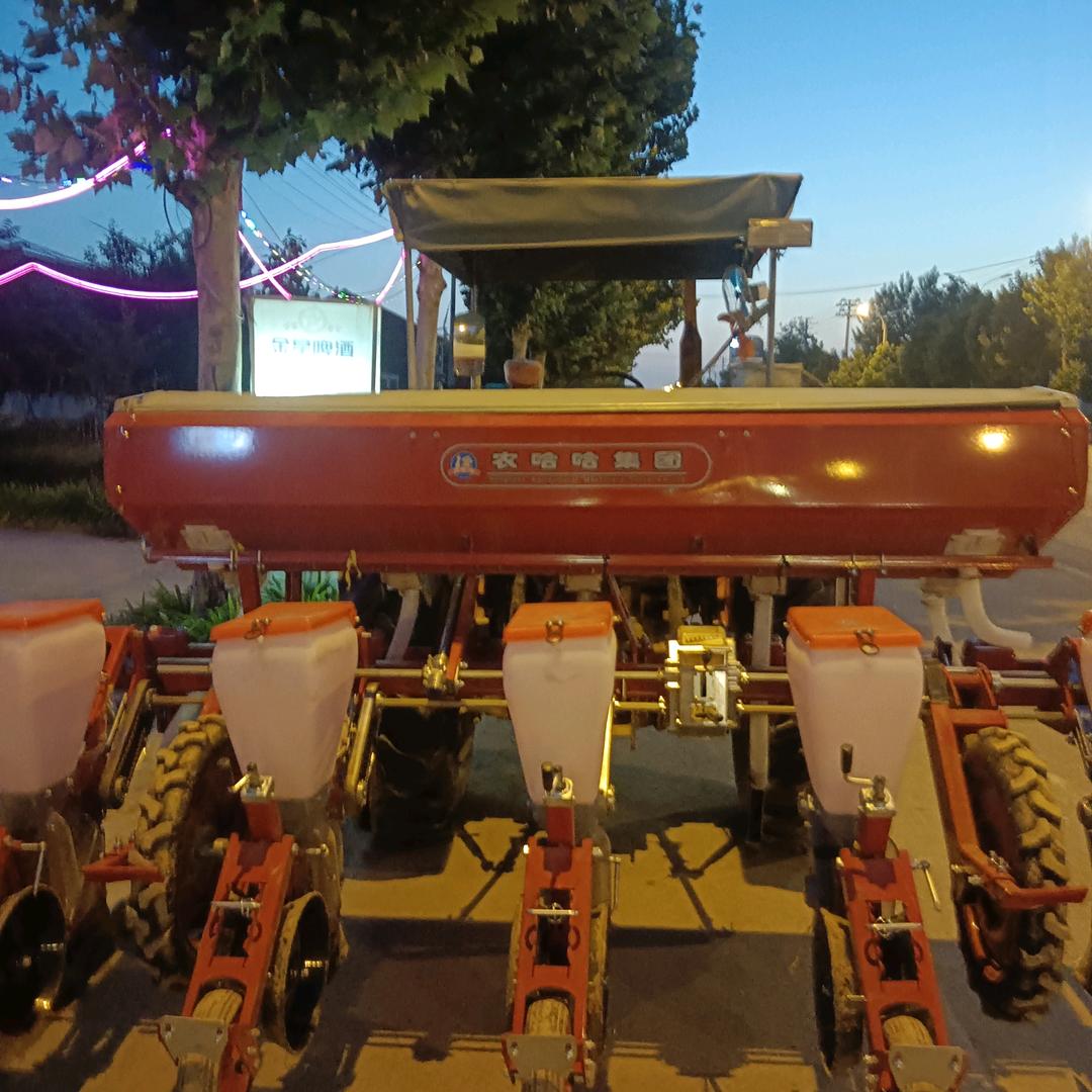 新型玉米播种机