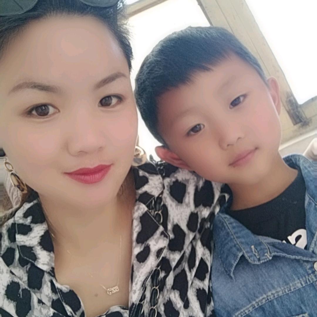 李艳.