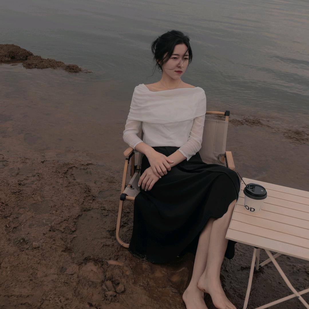 〃(っ◔◡◔)っ 任海茫茫