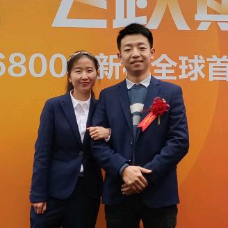 奥艺灯箱~张晓