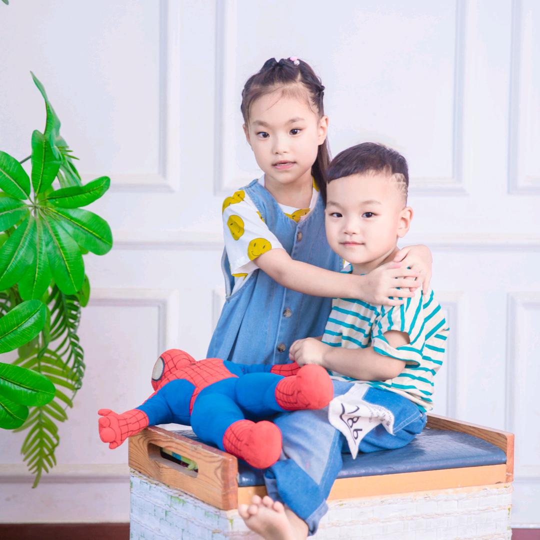 家有👧👦两宝贝