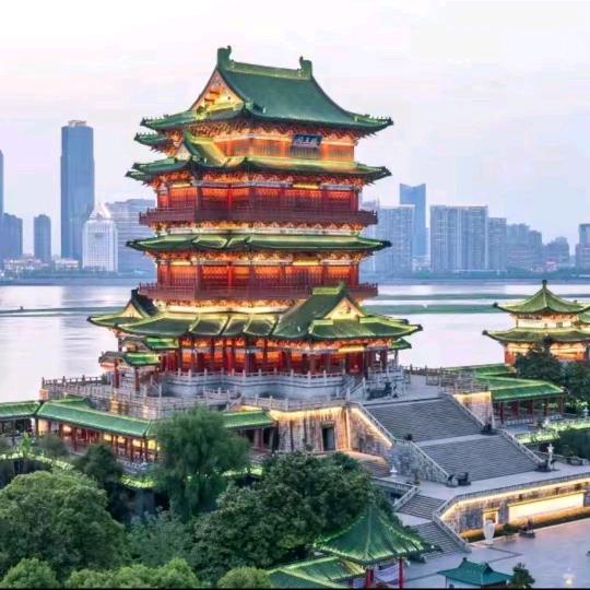 阳光开朗大男孩