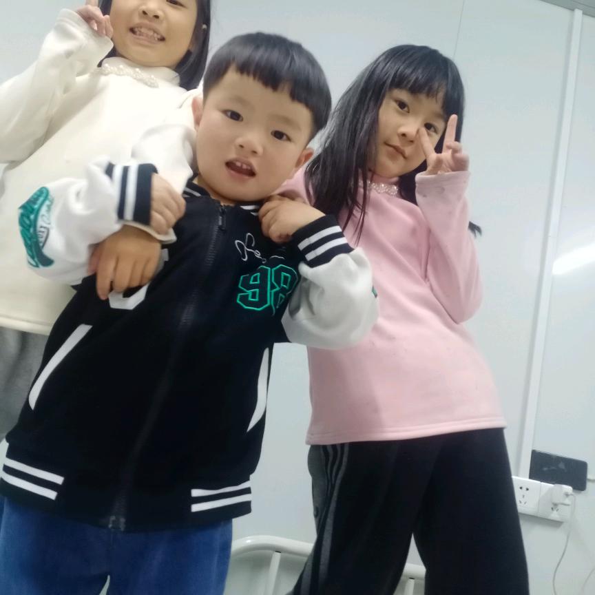 妍妍