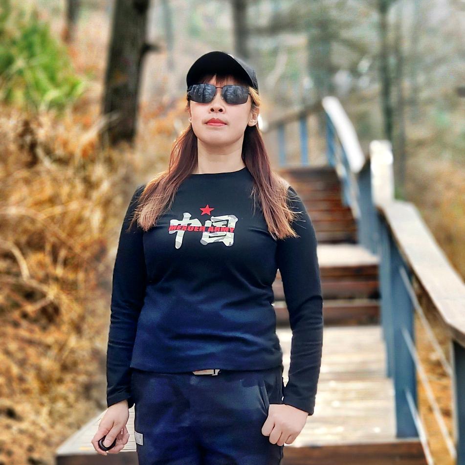 丫头(手机自拍）)