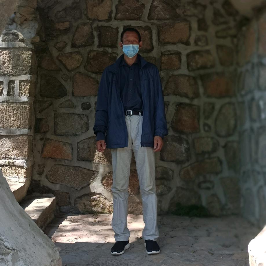 孤单寂寞一个人