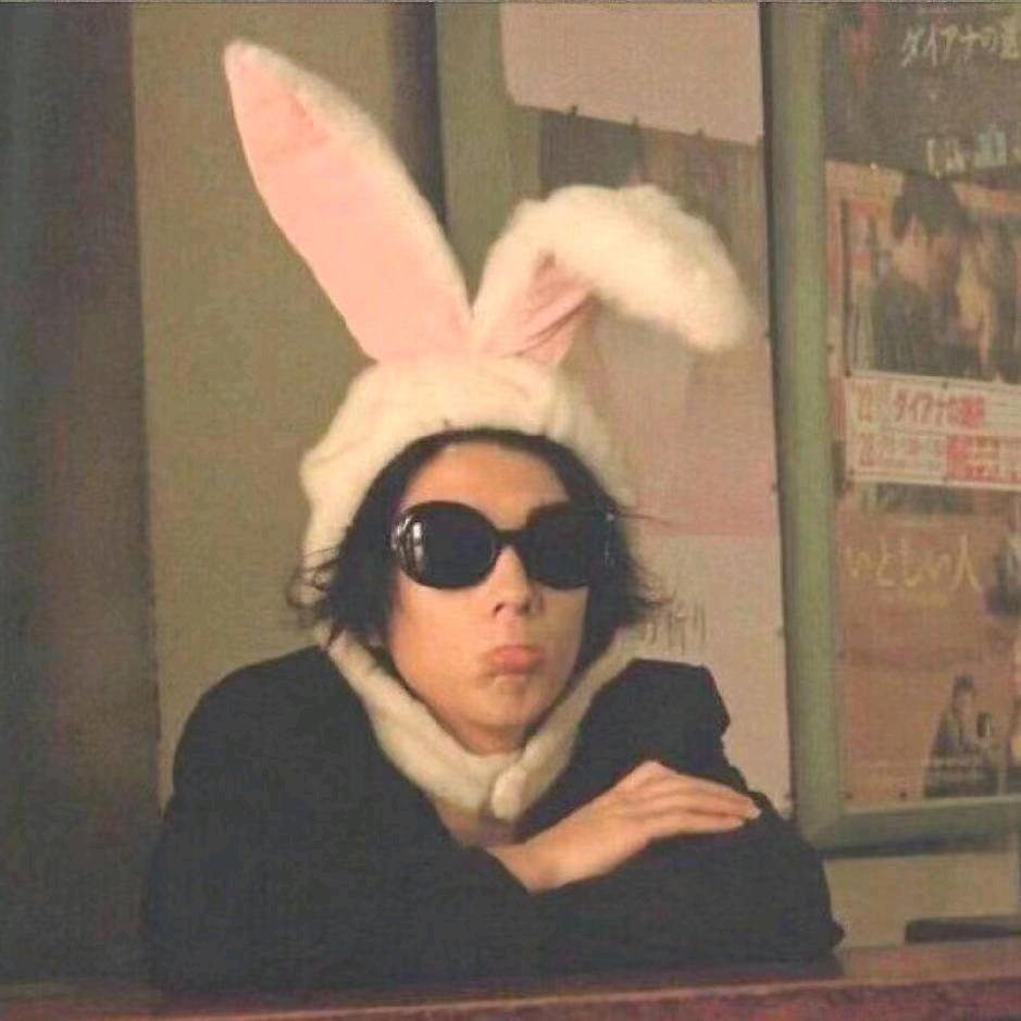 Waive_