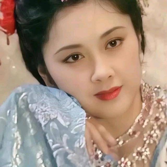 麗垚头像