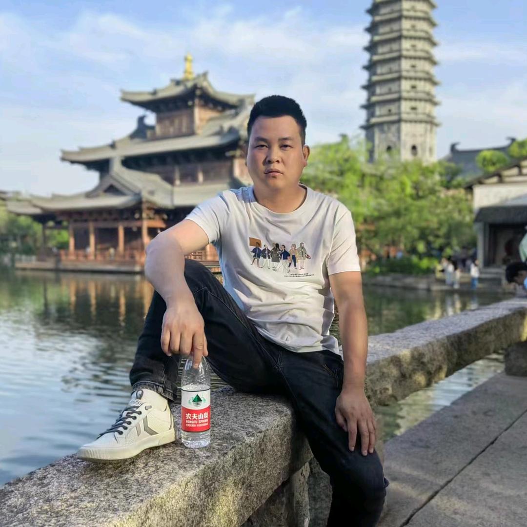 龙四海