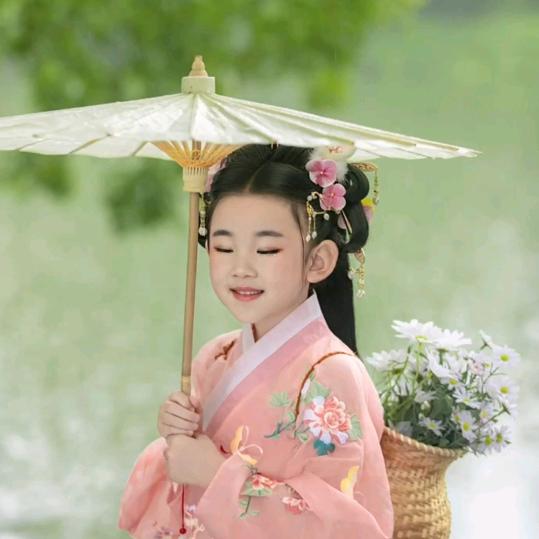 无言，独上西楼