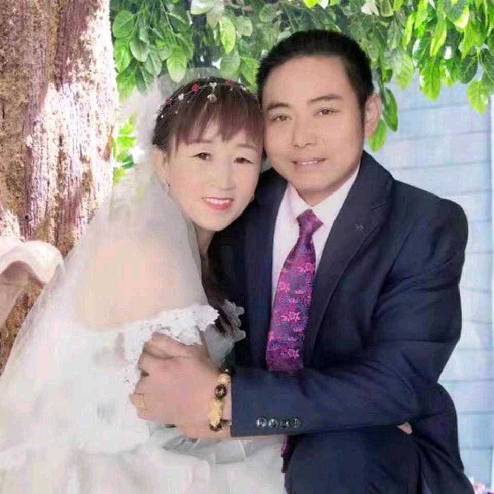 专业家装周玉梅夫妻