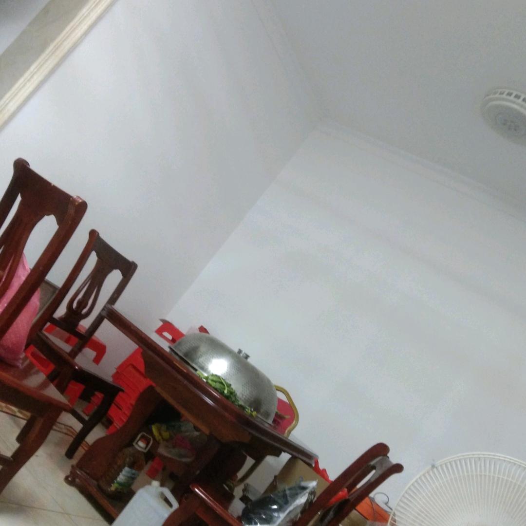 卢诗瑶