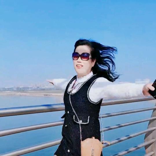 清风含雅（拒绝连赞）