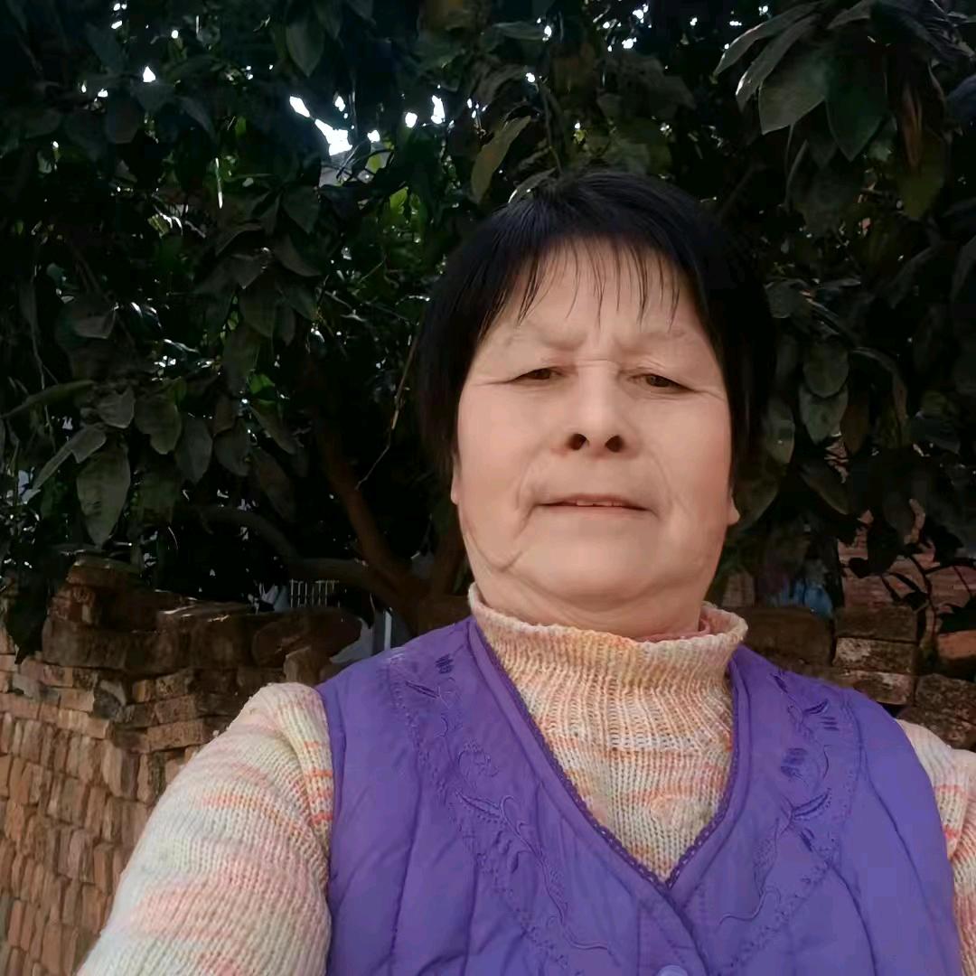 朱姐小号大号同名，小号。