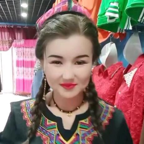 古丽努尔服装店