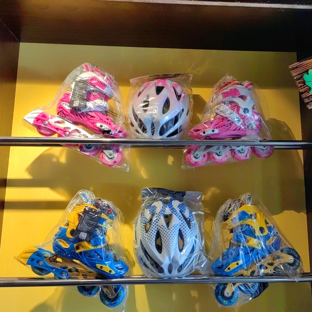 轮滑滑冰双项运动发展—大旗