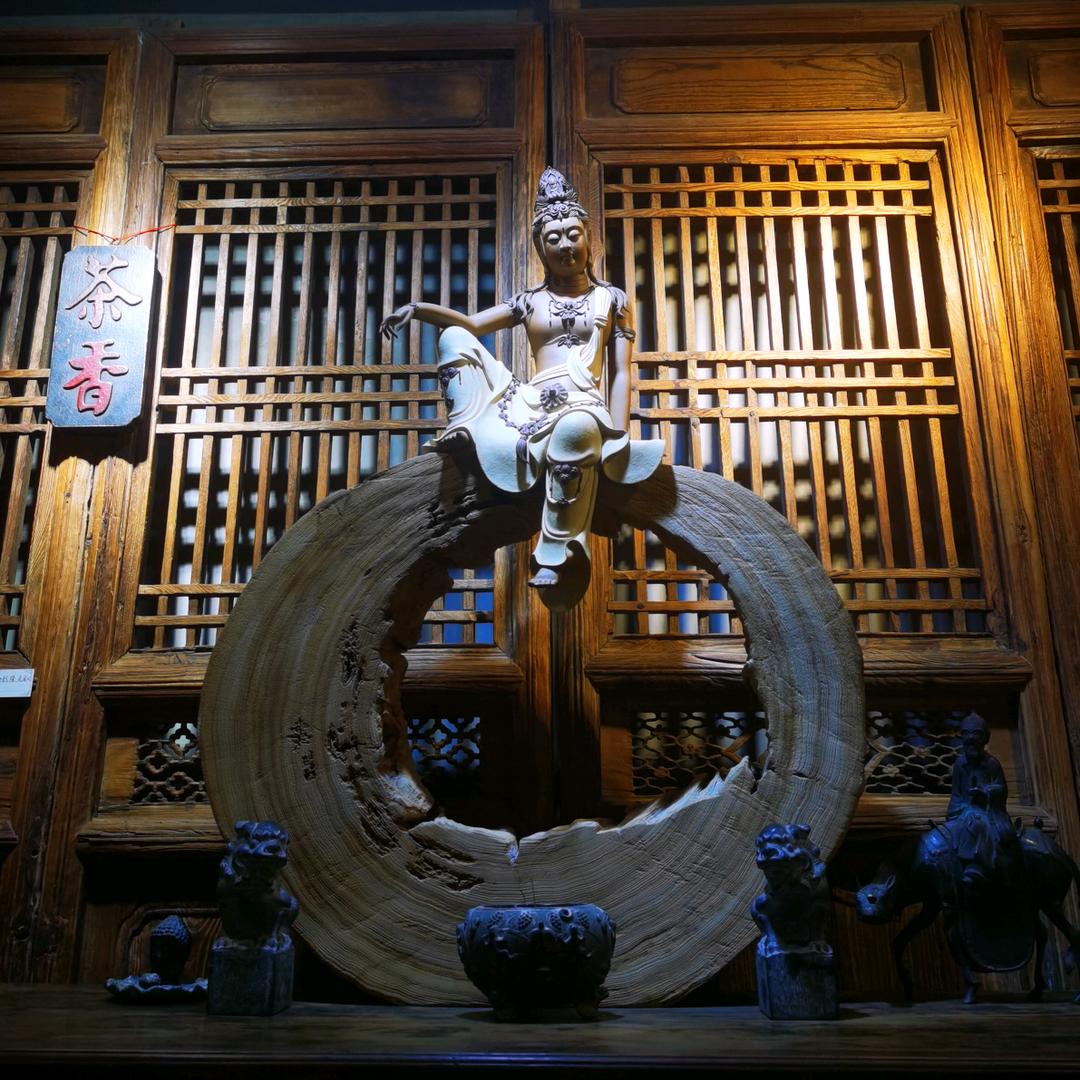 一家古董店
