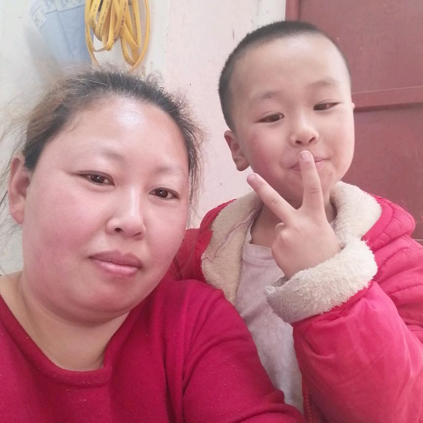 李东月
