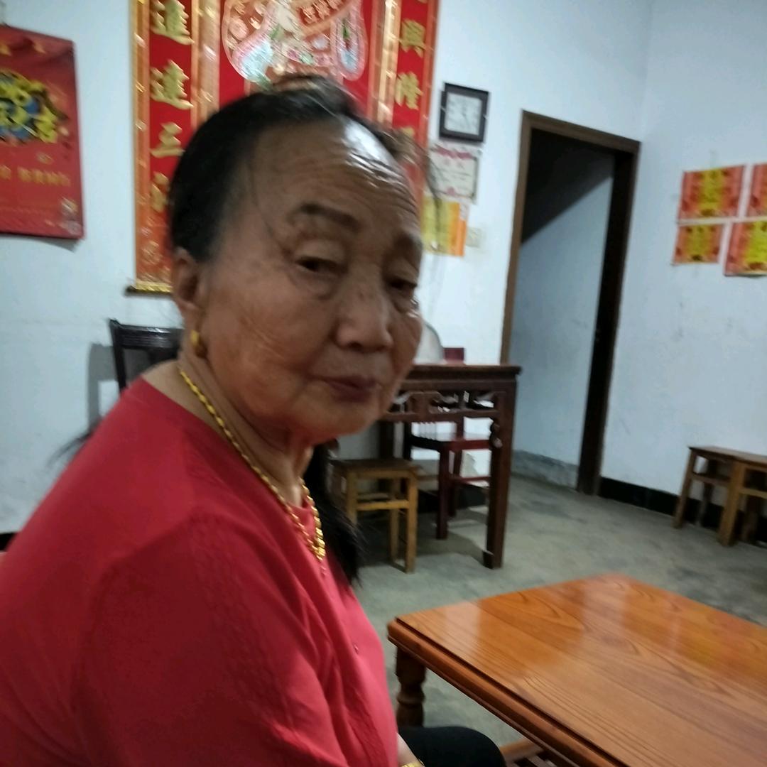 6个人的奶奶