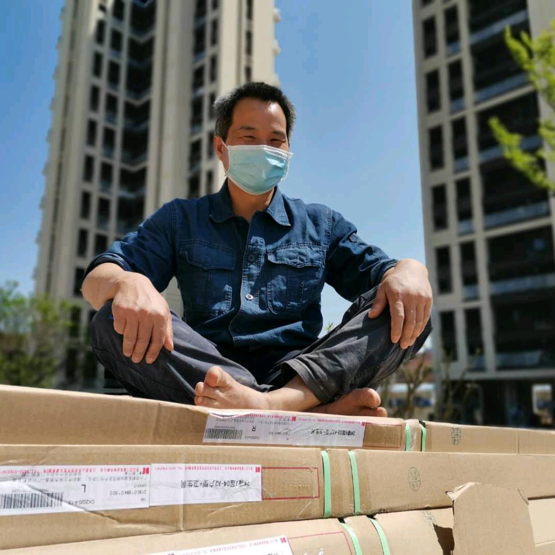 装修装门师傅