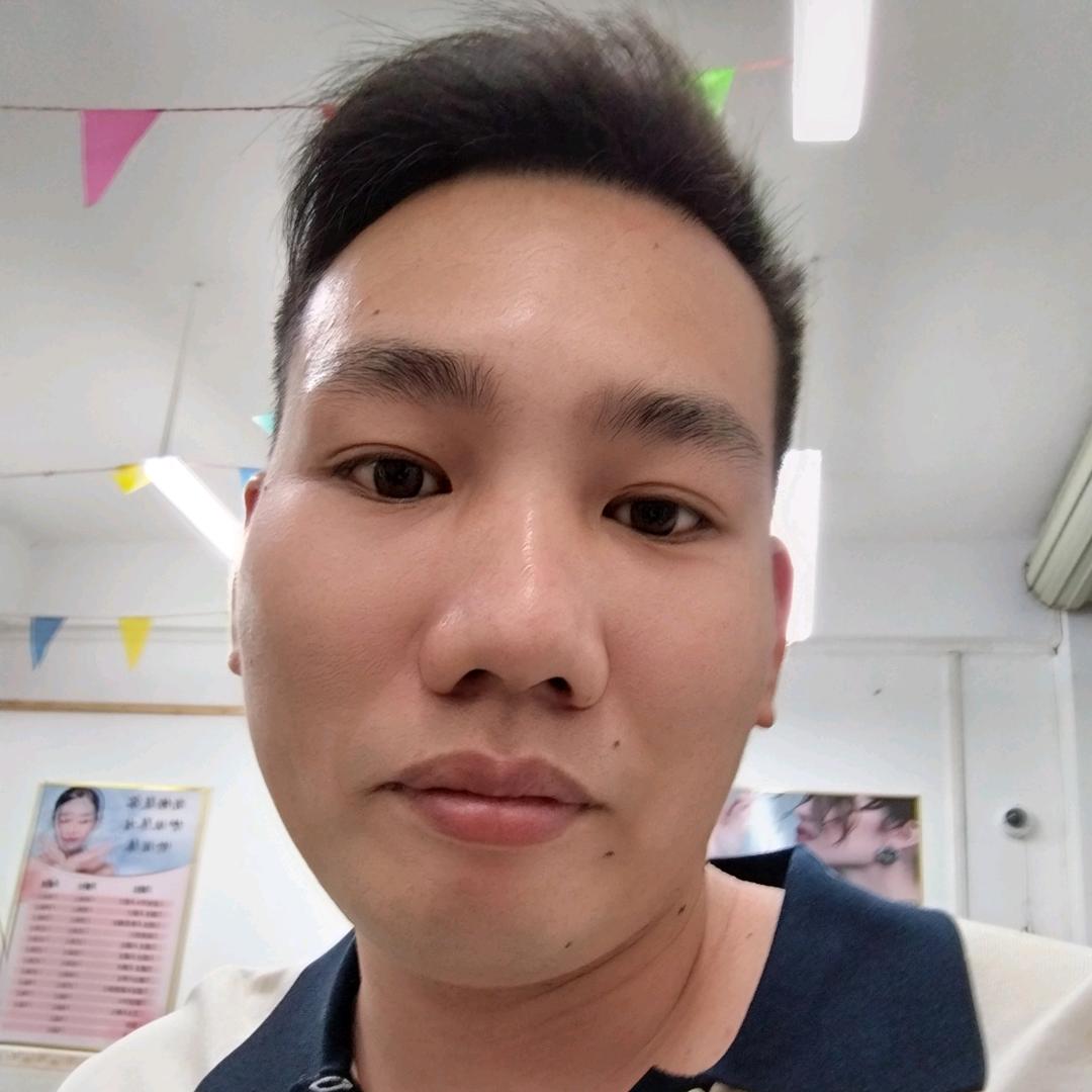 帅气的的小龙哥