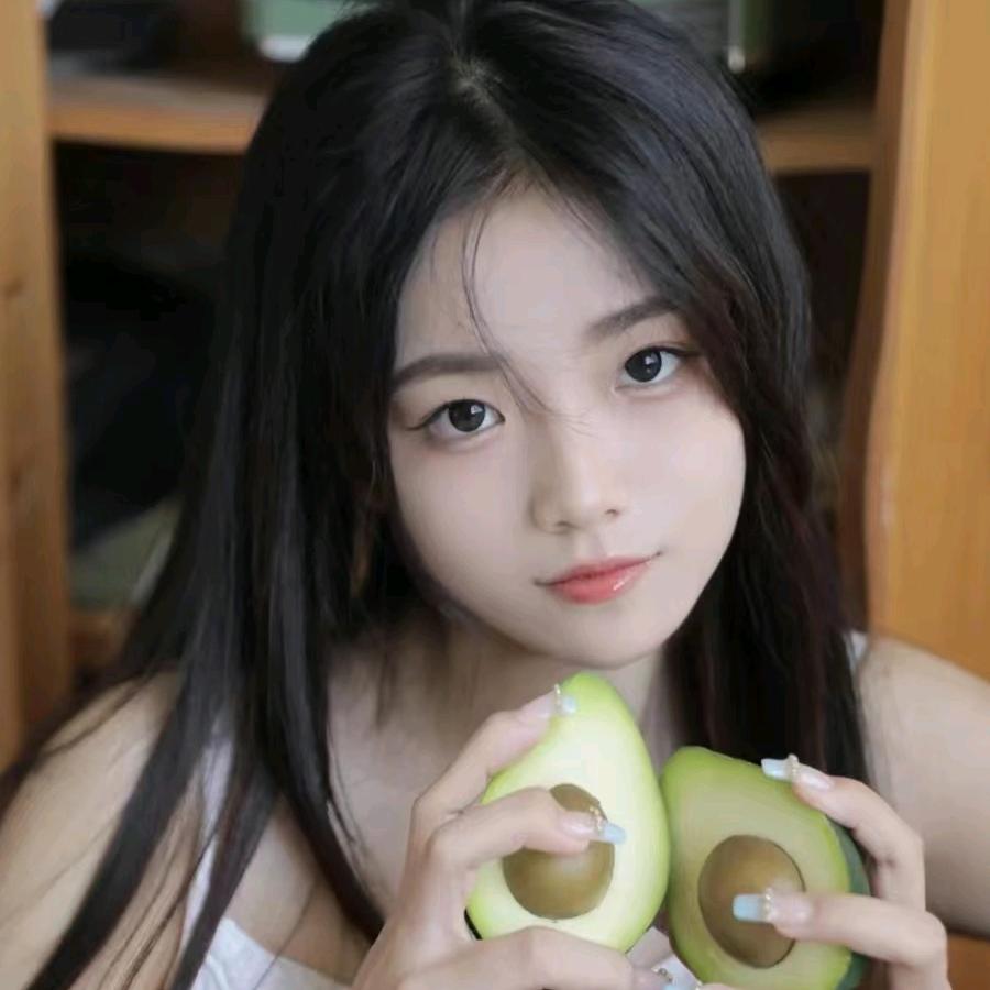 娜娜不睡觉