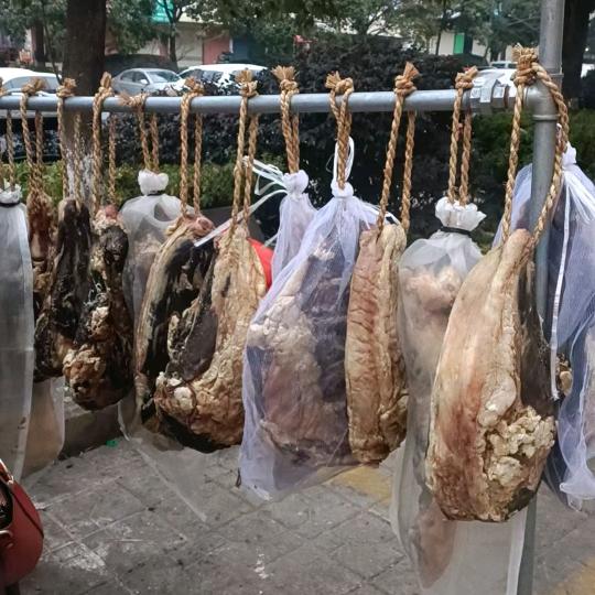 新鲜土黄牛🐃肉出售