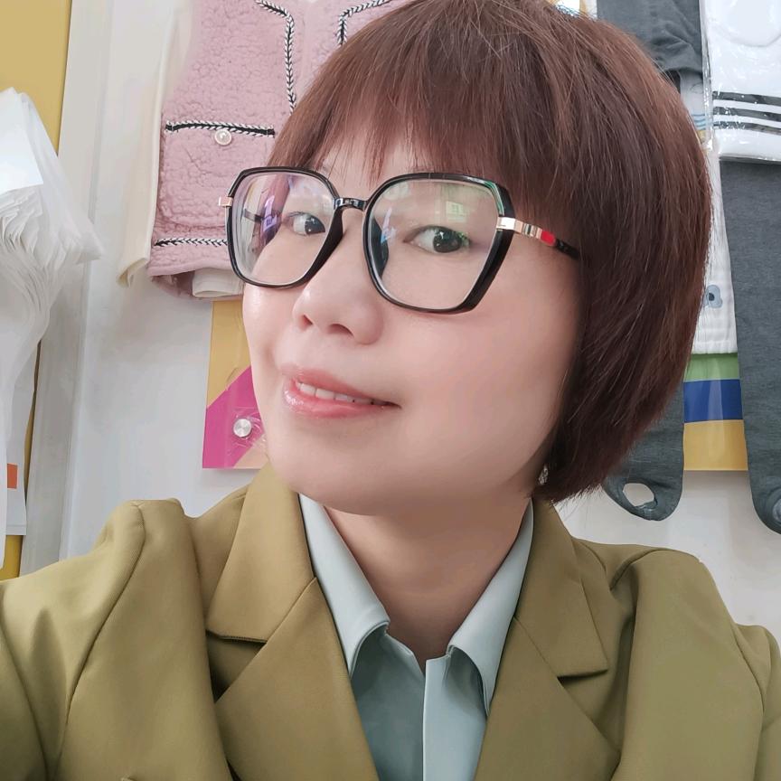 平南县童装聚场童装店