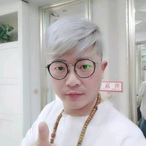 艺范～阿亮'发型设计