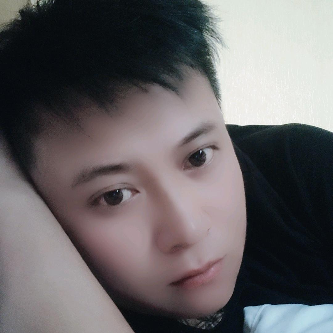 @何林