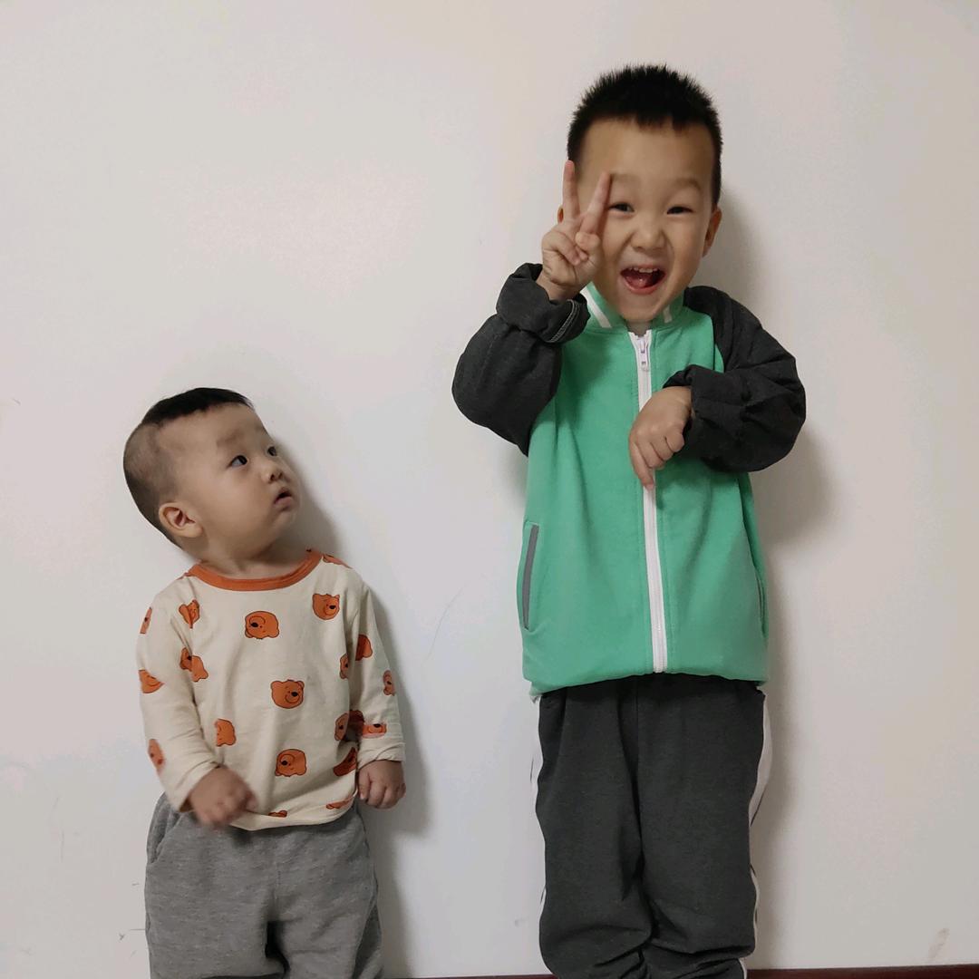 张闹闹
