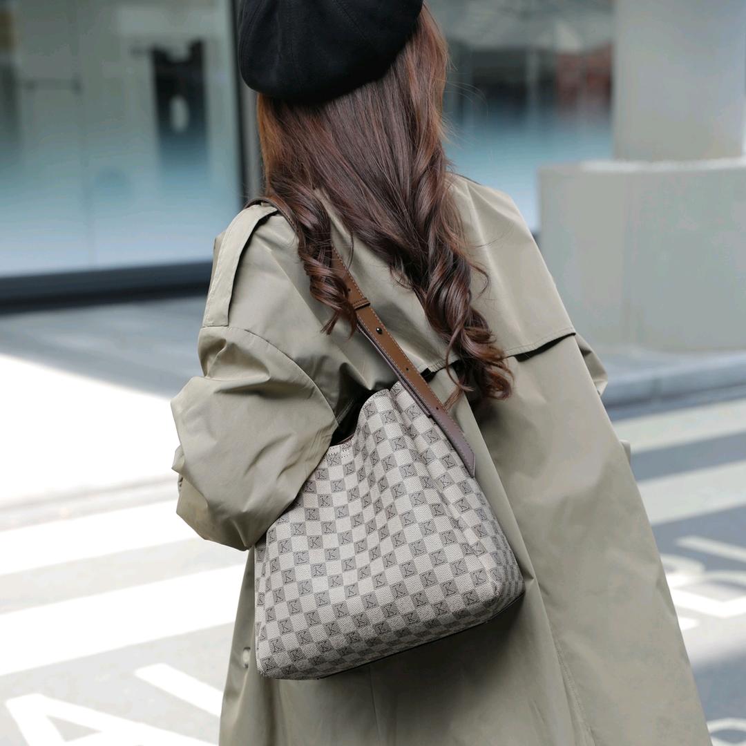 百万女王箱包甄选