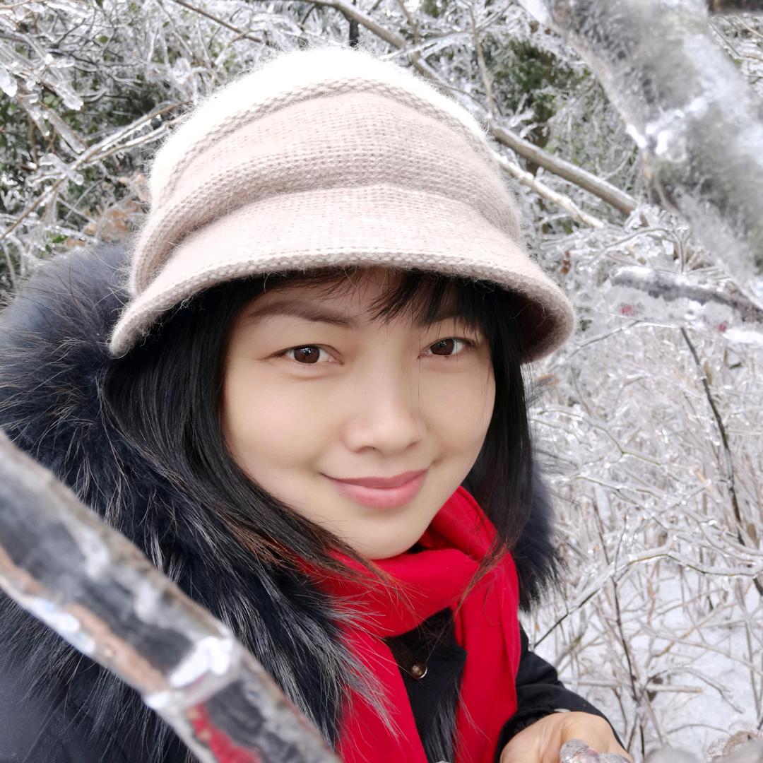 摆摊的小姐姐1