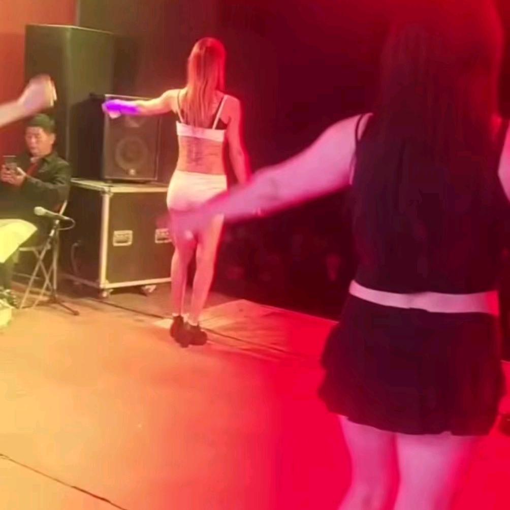 歌舞演出（好粗美）