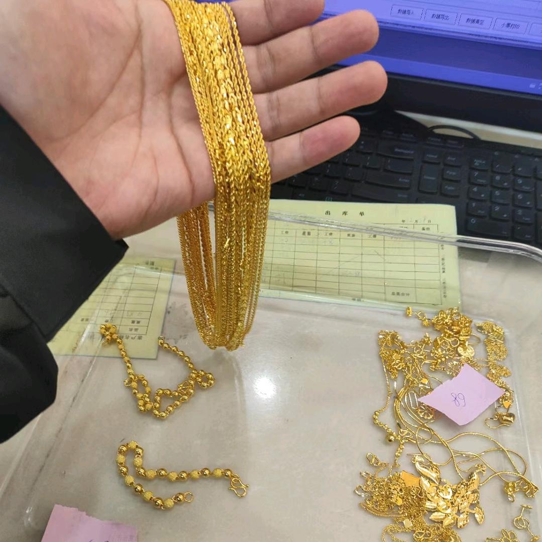 郑州杜志业黄金批发展厅