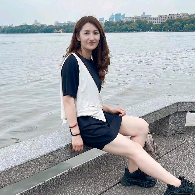 zhuang1502071