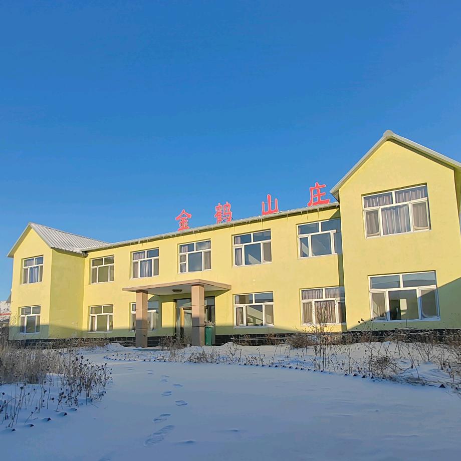 传奇草原乌兰布统金鹤山庄