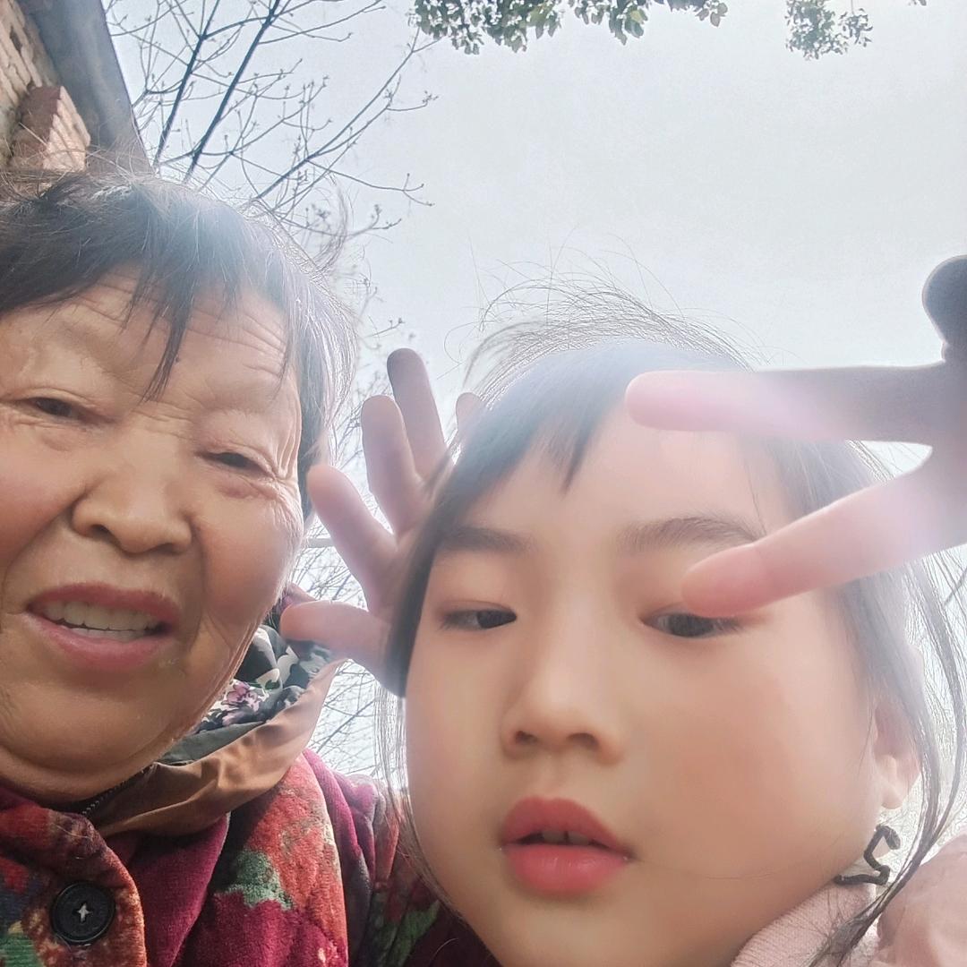 钟新年