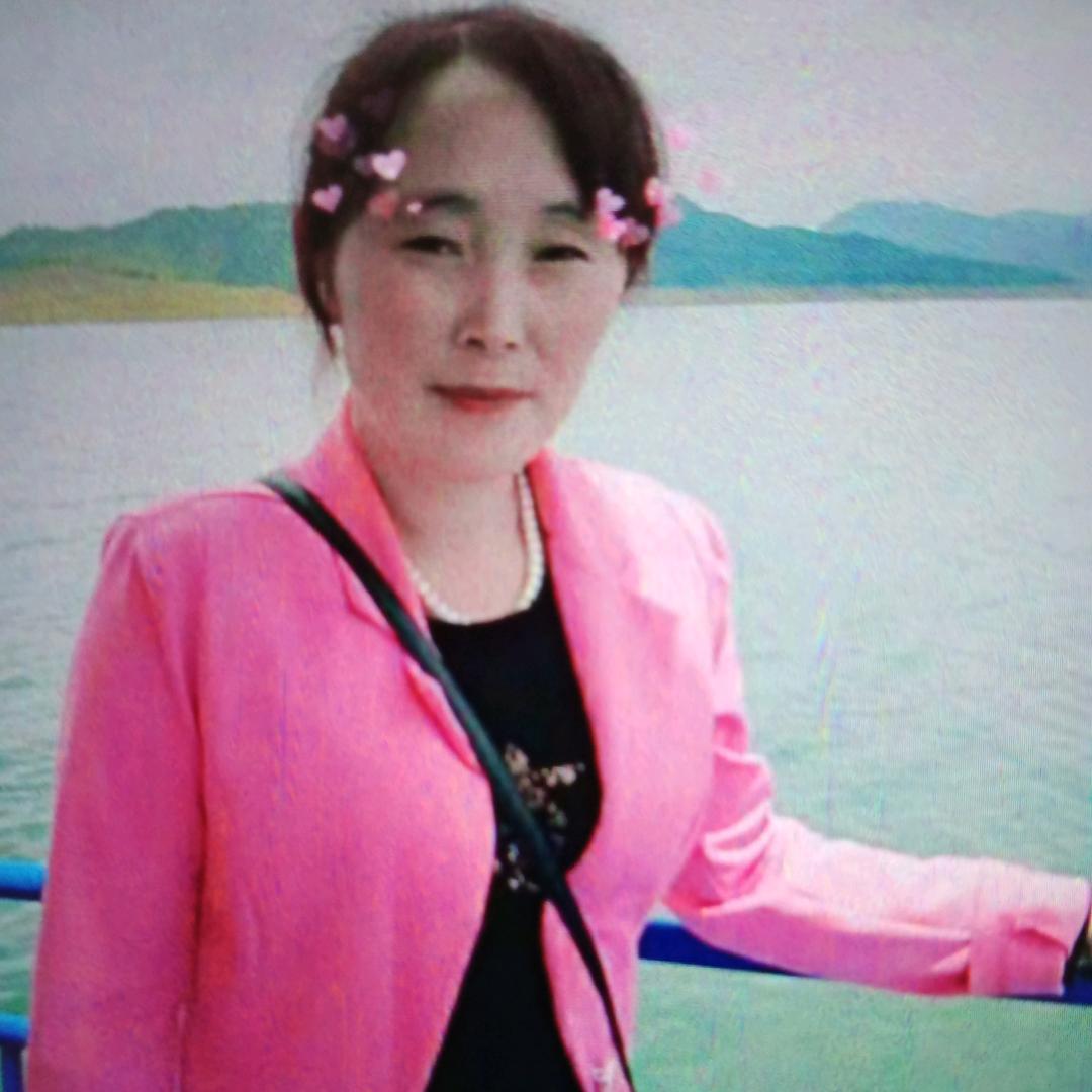 哦