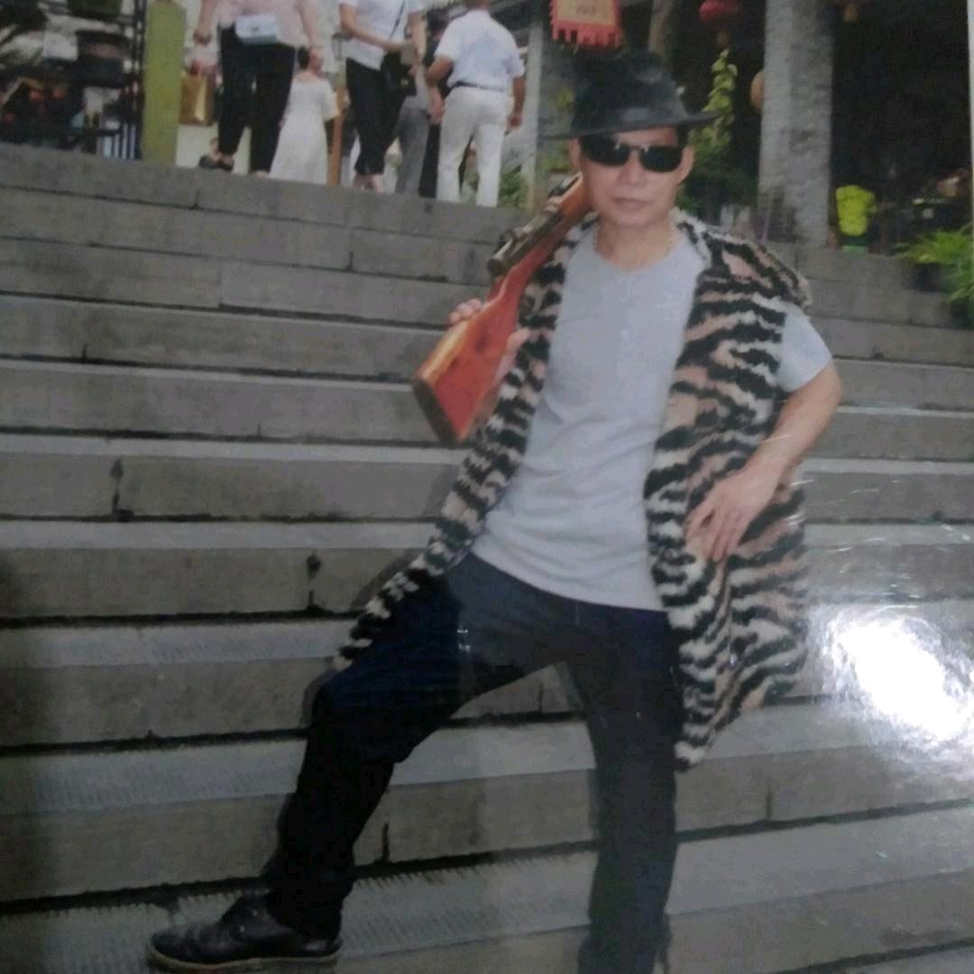 石丰
