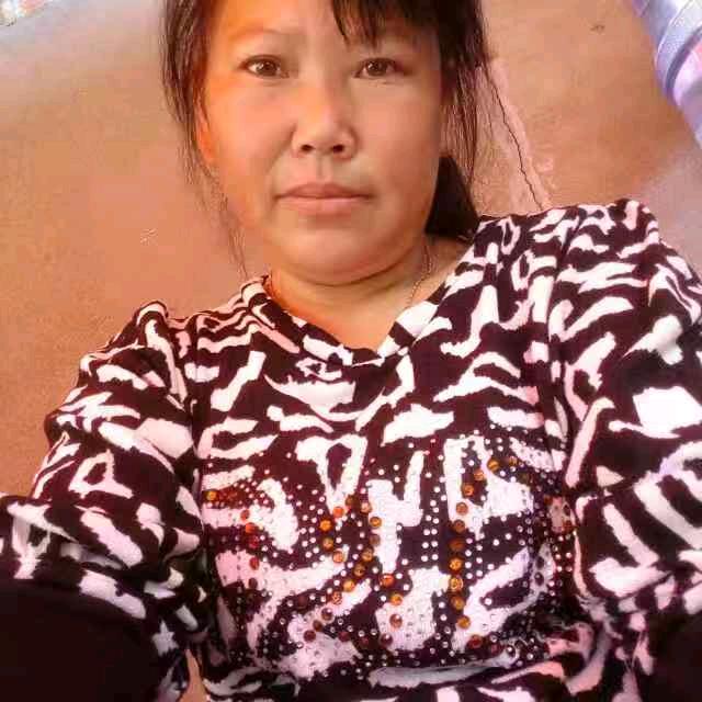 胡天英